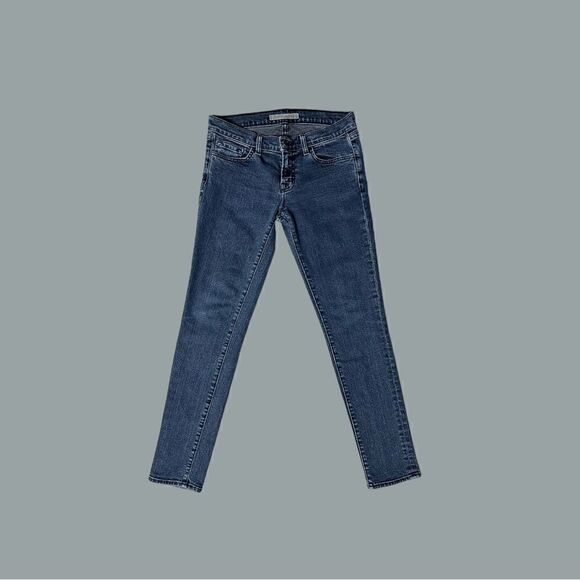 J Brand Denim - J BRAND low rise skinny leg in distressed dark wash Size 27